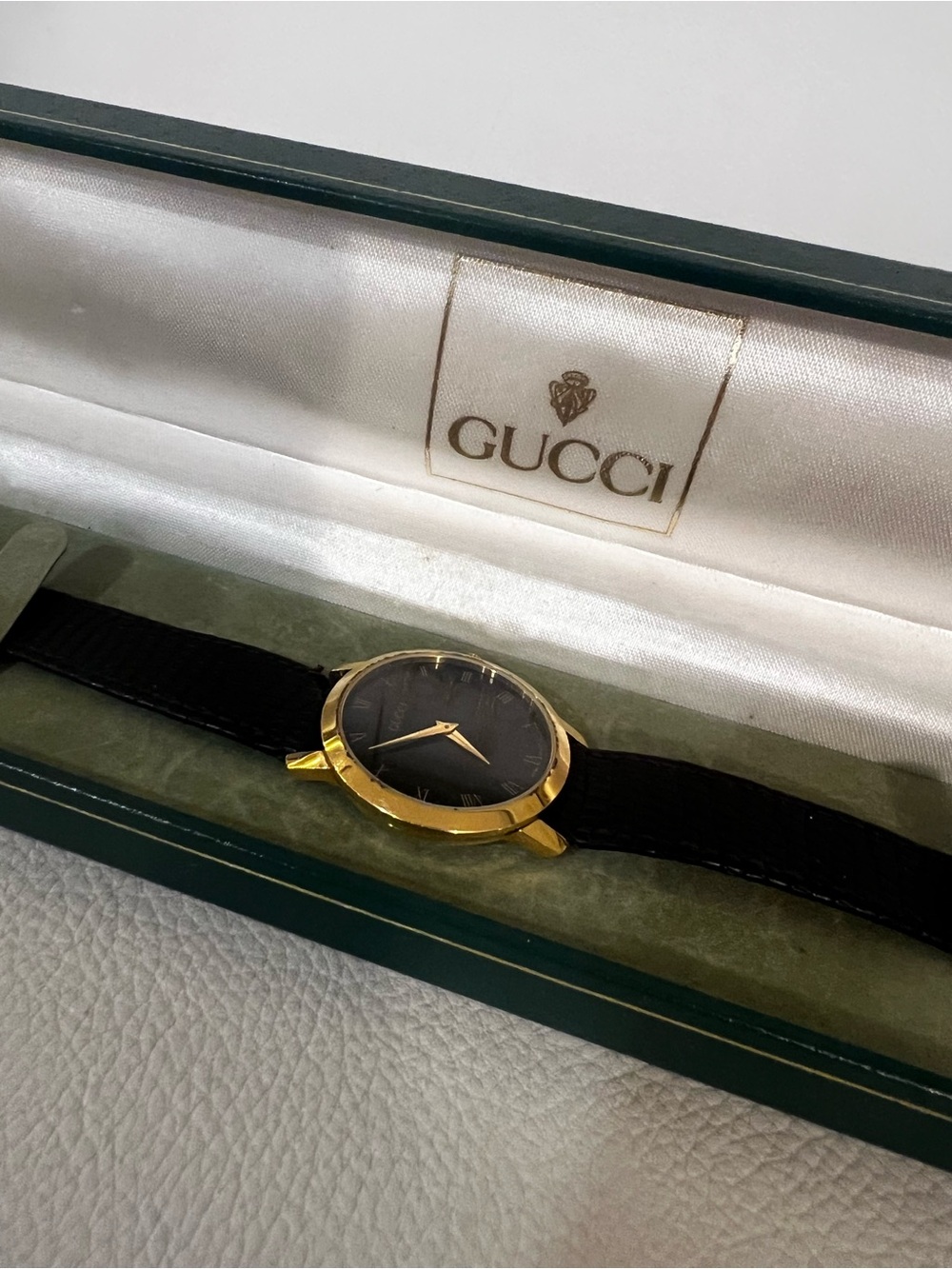 Vintage Gucci 2200M Swiss Quartz Black Black Dial Gold Tone with Box
